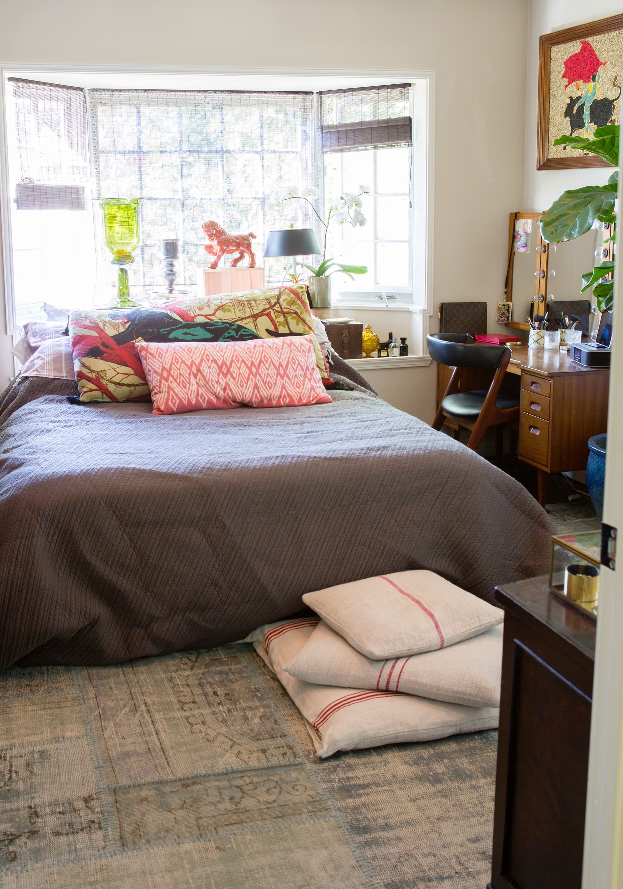 Pull It Off Beds in Front of Windows Apartment Therapy